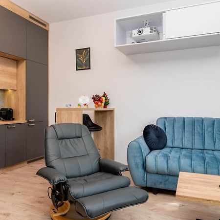Apartwro - Apartament Przy Wyspie Slodowej, Garaz, Projektor, Rowery Apartment Wroclaw Exterior photo